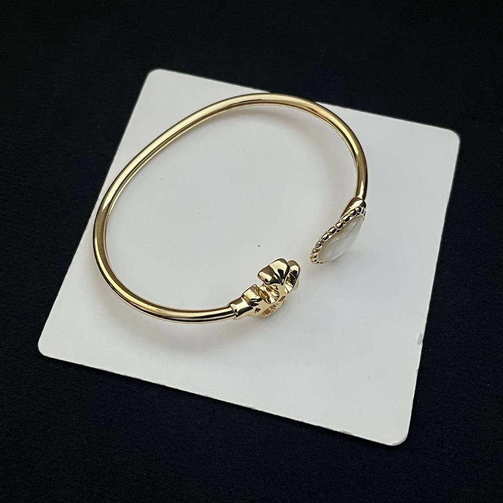 Tory Burch Heart Letter Shell Open Bangle - Picture 3 of 6